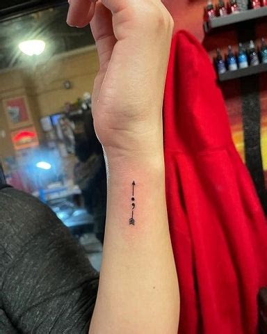 30 Top Rated Wrist Tattoos for Men: Minimalist & Masculine Designs ...