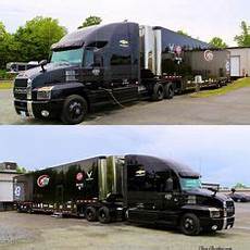 track denny hamlin hauler denny hamlin s 2014 sprint cup hauler nascar sprint cup track denny hamlin hauler denny hamlin s 2014 sprint cup hauler nascar sprint cup