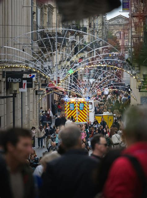 Busy Desktop Wallpaper 的图像结果