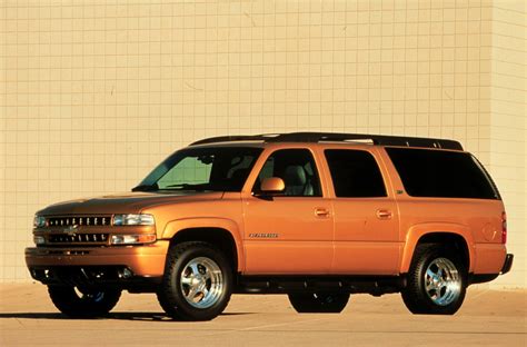 2000 Chevrolet Suburban Image. Photo 12 of 12