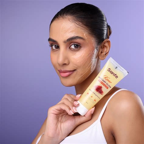 Sanfe Kesar Instant Glow Exfoliating Gel - 200gm