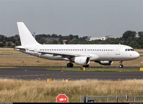 9H-MLA | Airbus A320-214 | Avion Express Malta | Oliver Sänger | JetPhotos