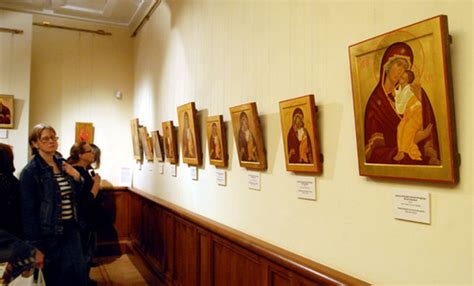 В Государственном музее-заповеднике «Царицыно» открылась выставка икон ...