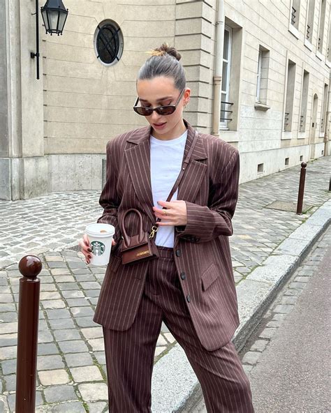 Andie Ella sur Instagram : Je pourrais mettre des blazers tous les jours 🤎🐻