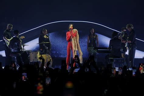 Dua Lipa: Best Covers in Spanish