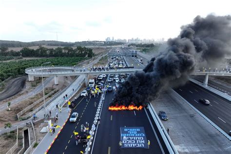 Israeli protests against the government and its war gather momentum