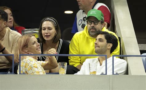 Pete Davidson packs on the PDA with Jason Sudeikis' ex Elsie Hewitt ...