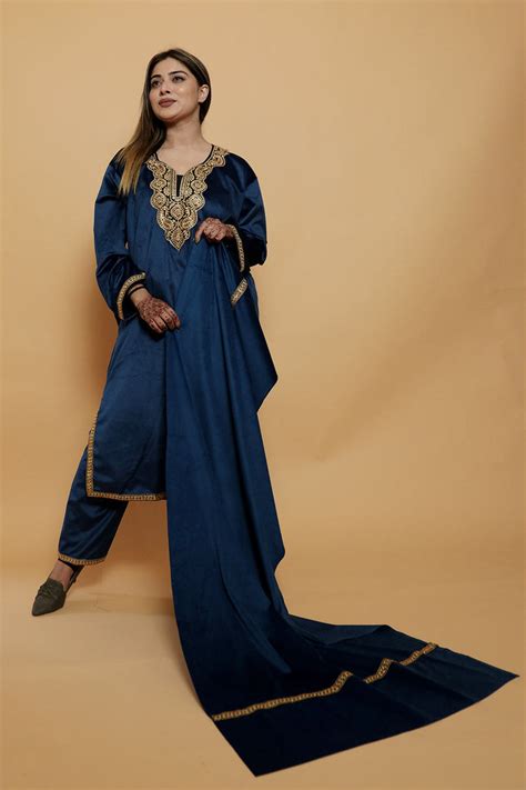 Buy Kashmiri Phirans Sets Online | Traditional Kashmiri Dress