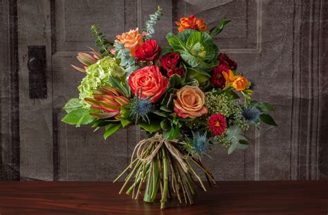 HAND-TIED BOUQUET - Robin Wood Flowers