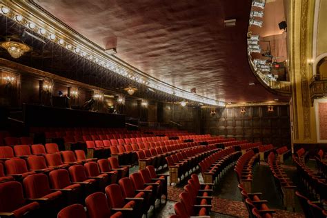 Wilmington's Historic Murphy Theatre Magic | TouristSecrets
