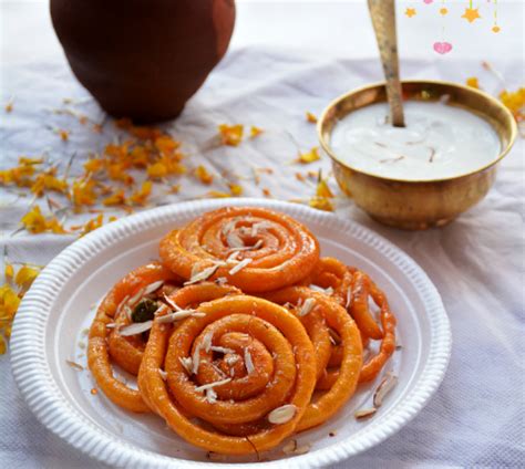 Street food that makes your trip to Haridwar complete - Hello Travel Buzz