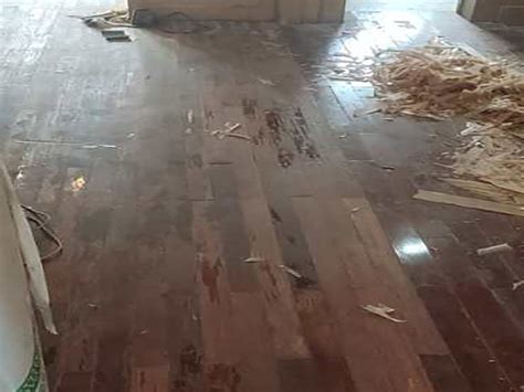 廊坊地板修补方法有哪些，主要是看缝隙大小-厨房瓷砖缝隙冒水