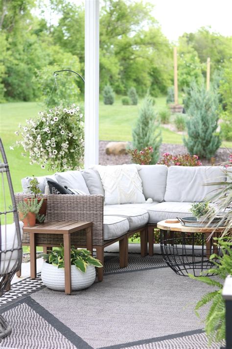 Modern Backyard Patio Design - SUGAR MAPLE notes