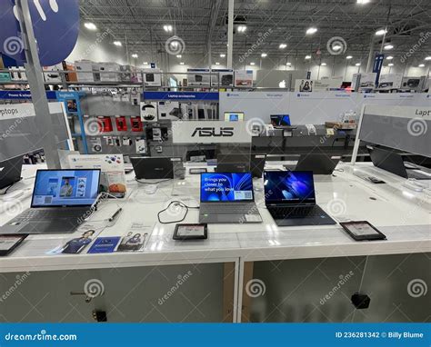 Best Buy Retail Electronics Store Interior ASUS Laptop Display ...