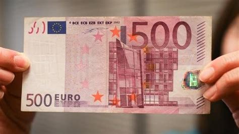 法中新闻:去法国换多少欧元：欧洲央行停止发行500欧面值的钞票