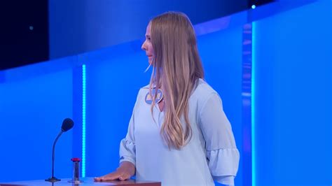 Family Feud fans 'collapse on the floor' over contestant's baffling ...