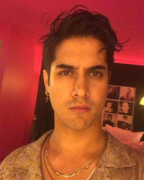 25 Half-Indian and Half-White Celebrities