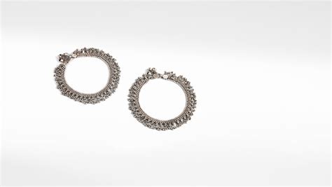 Sangeeta Boochra Silver Anklet