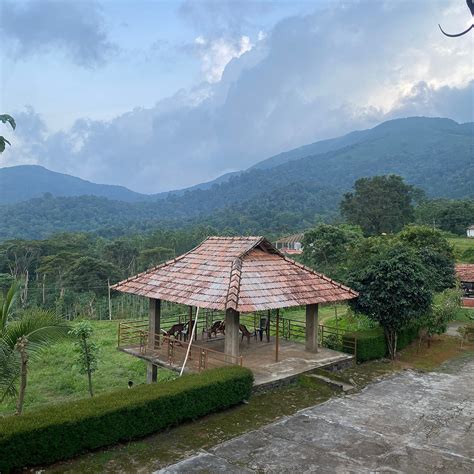 KINGS COTTAGE - A WANDERTRAILS SHOWCASE (Coorg/Napoklu) - Guesthouse ...