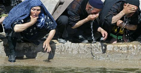 ISIS Destroys Water Supply To Raqqa, Desperate People Risk Their Lives ...