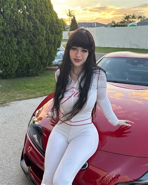 Lara Rose | What are you wearing for Halloween? I haven’t even thought about a costume yet 😳 I ...