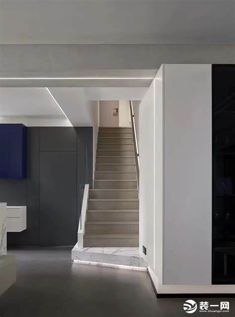 小户型跃层复式客厅楼梯-上海装潢网