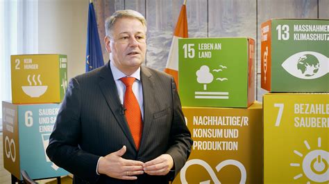 Interview Set 的图像结果