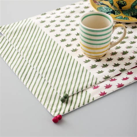 Green & Pink Lotus Chanderi Table Mats Set of 2 – Eyaas