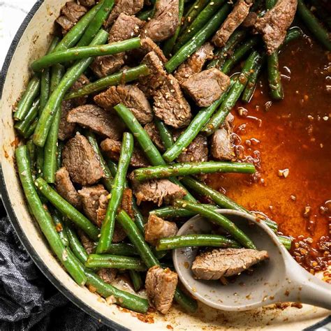 25-Minute Beef With Garlic Sauce - Real Simple Good