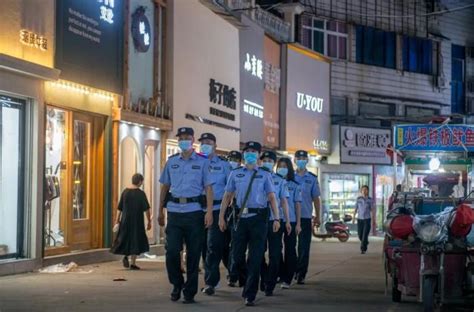 上海启动社会治安打击整治专项行动清查各类场所3800余家，记者随警夜访检查隐患|建筑|场所|社会治安_新浪新闻