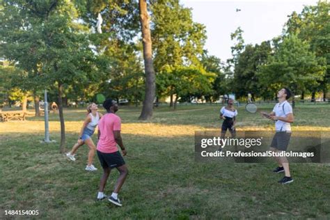 Outdoor Games Badminton 的图像结果