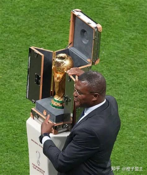 大力神杯 的图像结果