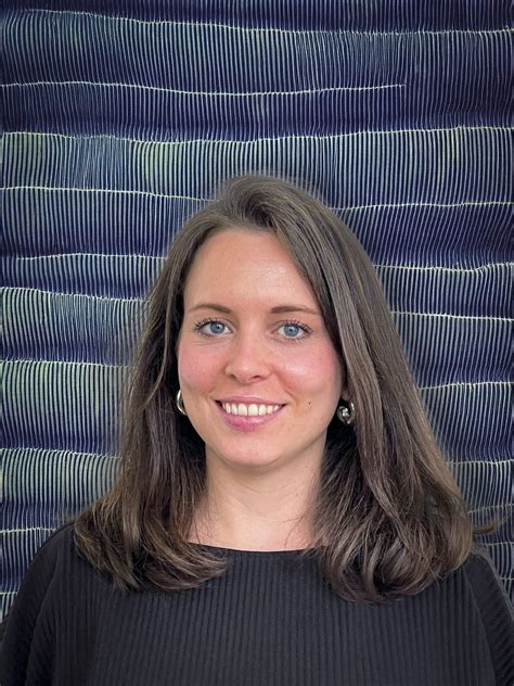 Kelly Nicole - PROJEKTIL