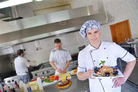 Chef Cooking 的图像结果