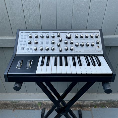 MATRIXSYNTH: Moog Sub Phatty Analog Synthesizer