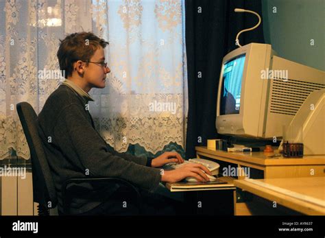 Boy Using Computer 的图像结果