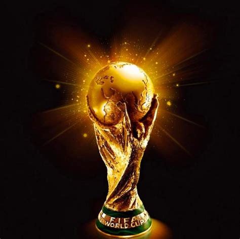 足球奖杯 的图像结果