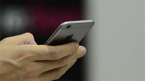 Apple commits to 5 years of security updates for the iPhone, but that's ...