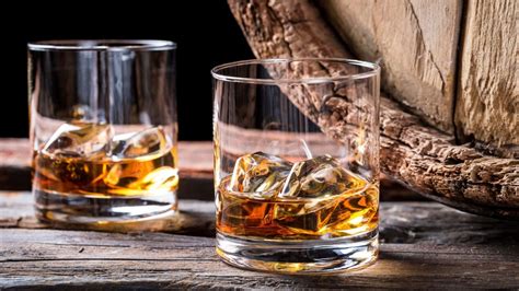 Best whiskey under INR 1500 for a pocket-friendly sipping experience