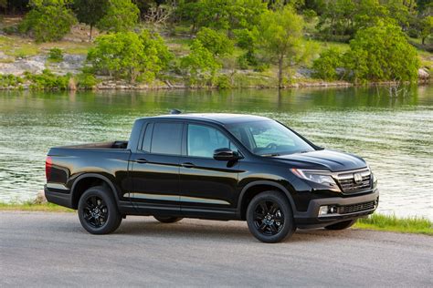 5 Things You Need To Know About The 2017 Honda Ridgeline Black Edition | GearOpen