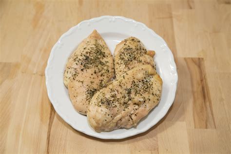 How to Bake One Pound of Chicken Breast at 375 Degrees | Livestrong.com ...