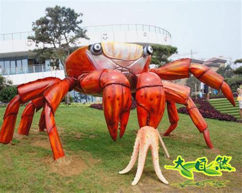 螃蟹卡通雕塑