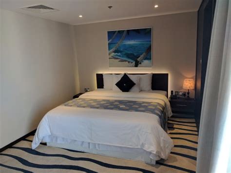 C HOTEL (Bahrain/Manama) - Lodge Reviews, Photos, Rate Comparison ...