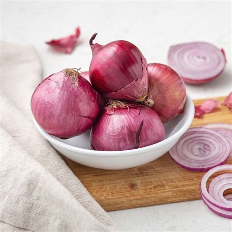 What Are Shallots? (+ How They Differ From Onions) - Insanely Good