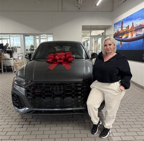 Mz.Dani | What’s your Fav. color on me? | Instagram