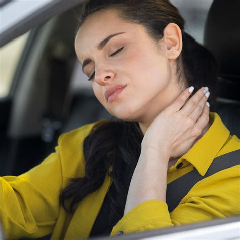 Whiplash Injuries: Causes & Symptoms - Dr. Mommy ChroniclesDr. Mommy Chronicles