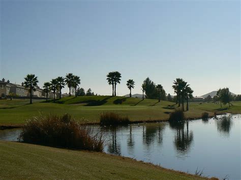MENIFEE LAKES, MENIFEE, California - Golf course information and reviews.