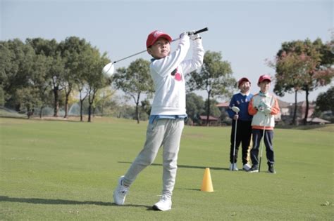 2020年柯桥区阳光体育运动会中小学生高尔夫比赛