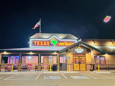 Texas Roadhouse, Where Everything is Bigger - SaraMariePlew.com