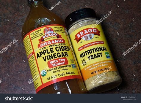 2 Bragg Nutritional Yeast Images, Stock Photos & Vectors | Shutterstock